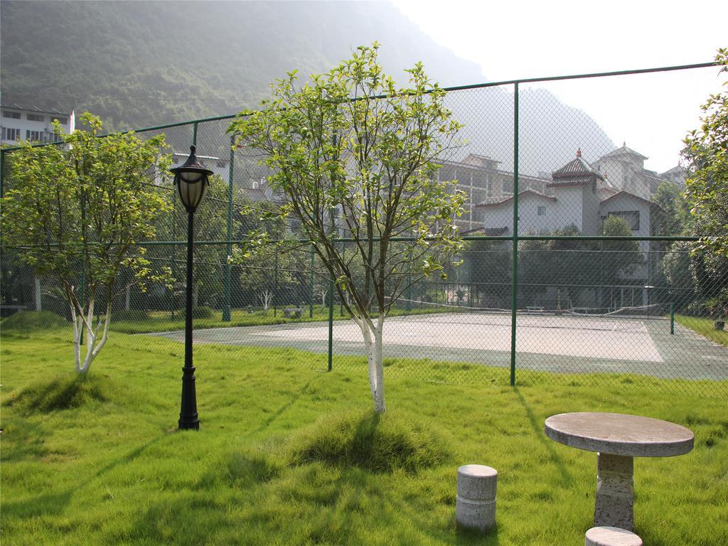 New West Street International Hotel Yangshuo Eksteriør billede